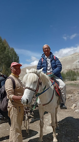 Upper Mustang Deluxe Trek